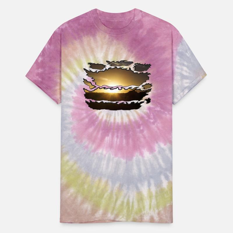 Ripped Wildlife Giraffe Sunset