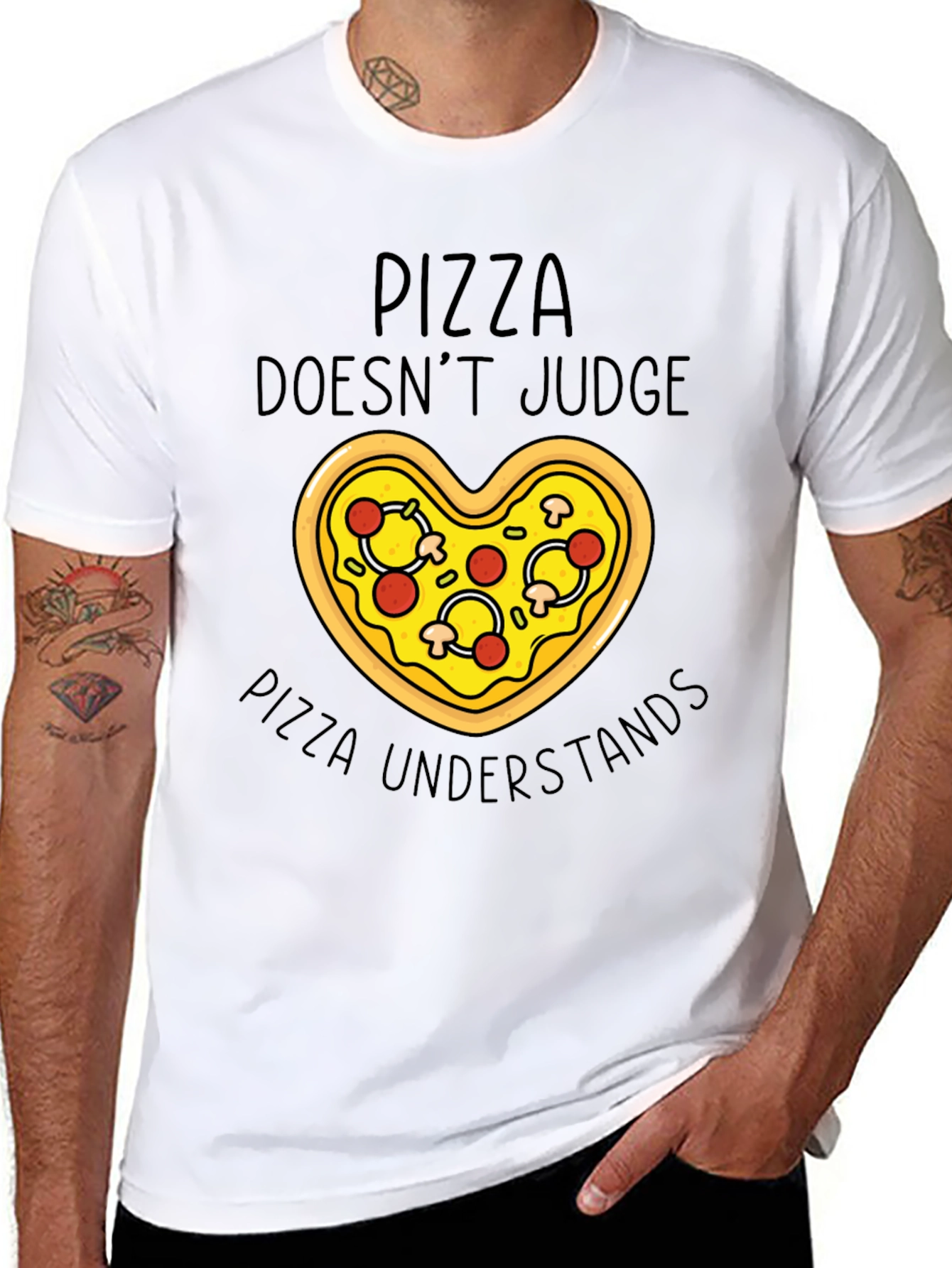 Pizza Lovers Tee: Pizza Doesnt Judge T-Shirt