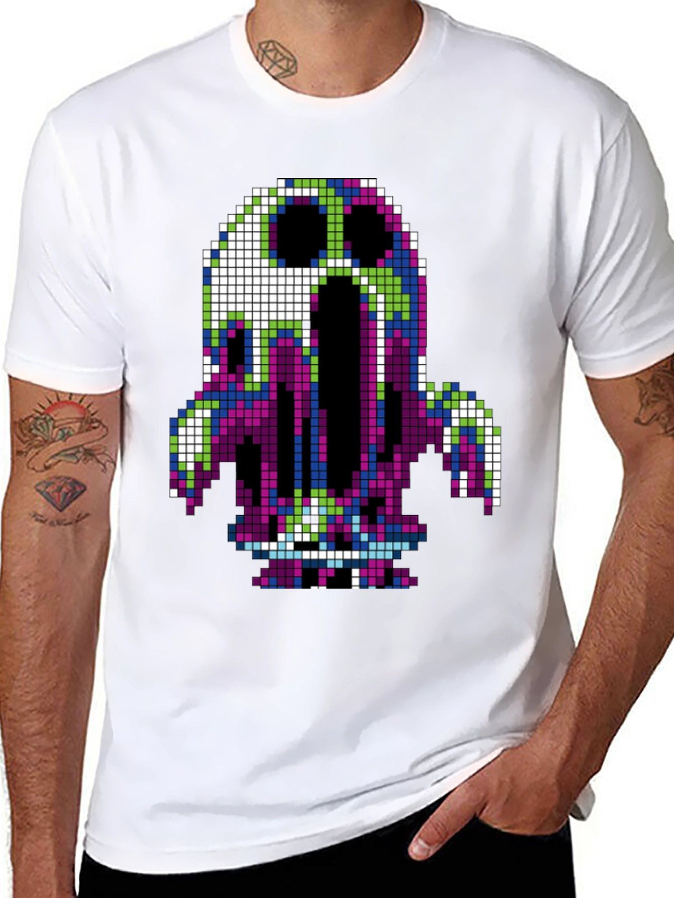 Pixel Art Ghost T-Shirt - Retro Gaming Style