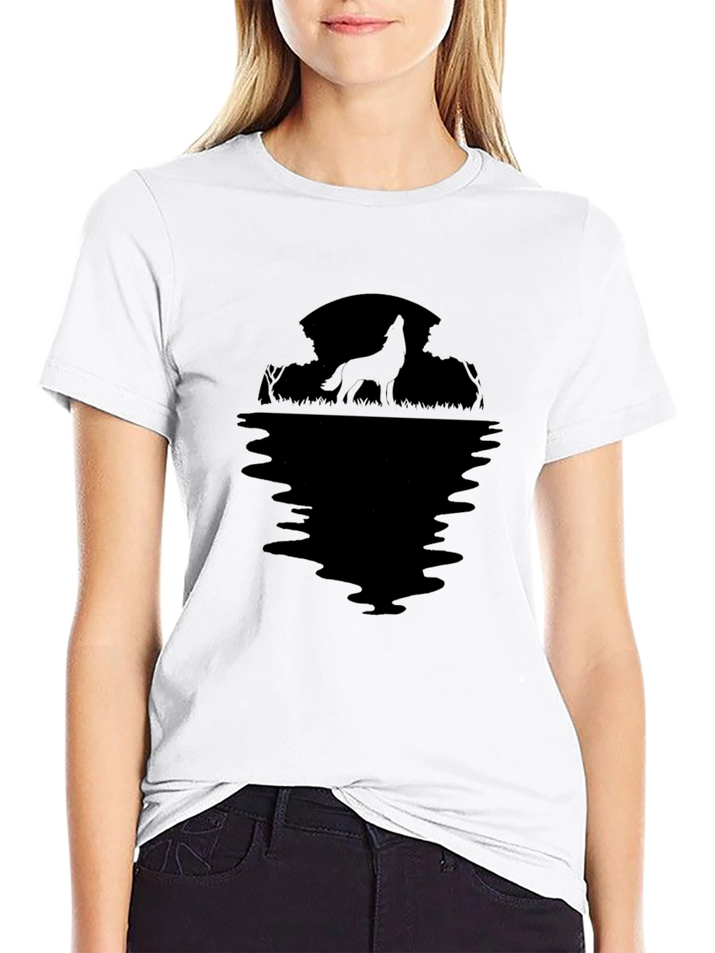 Wolf Howling at Moon Graphic T-Shirt