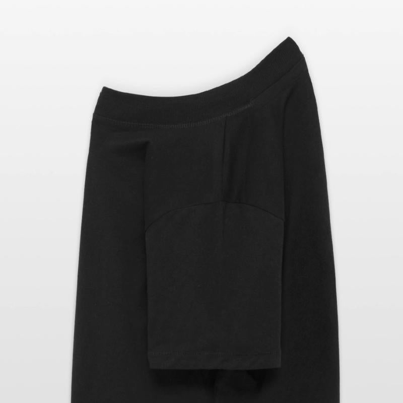 Knight Protecting the Innocent