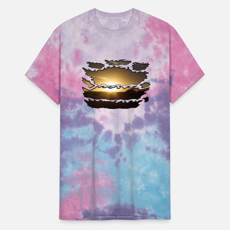 Ripped Wildlife Giraffe Sunset