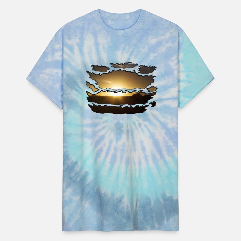 Ripped Wildlife Giraffe Sunset