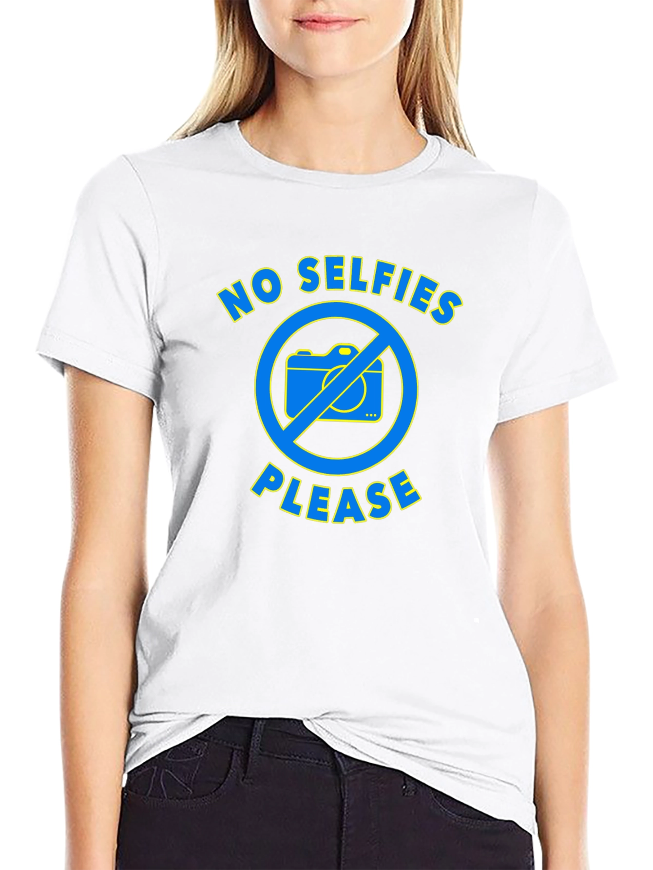 No Selfies Please Graphic T-Shirt - Black