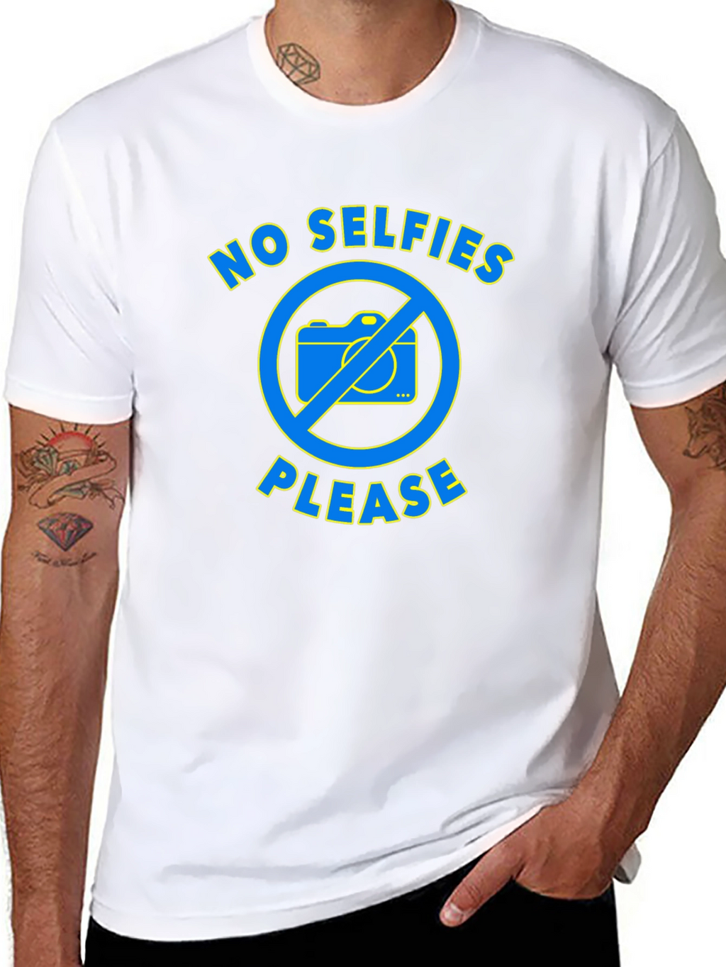 No Selfies Please Graphic T-Shirt - Black