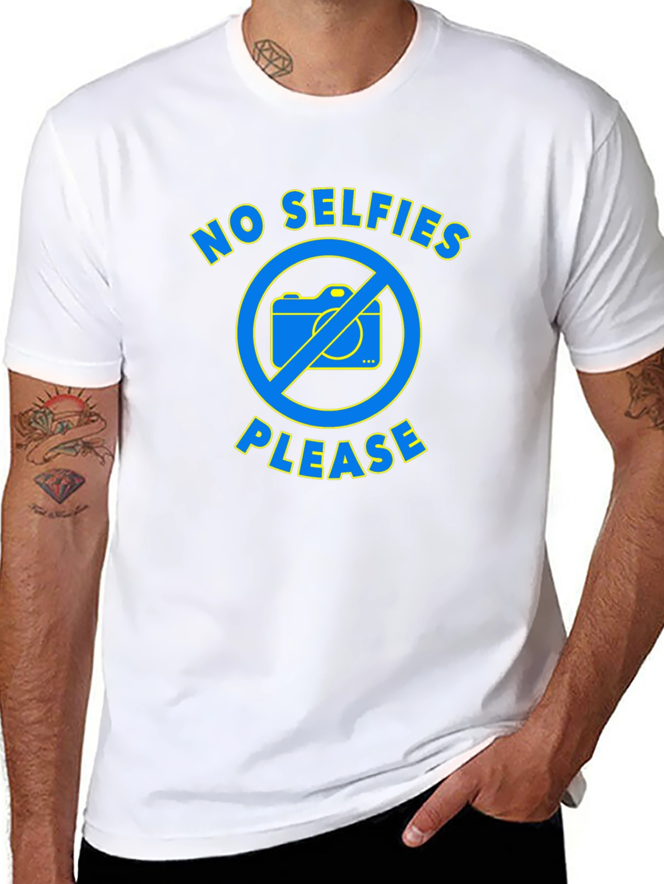 No Selfies Please Graphic T-Shirt - Black