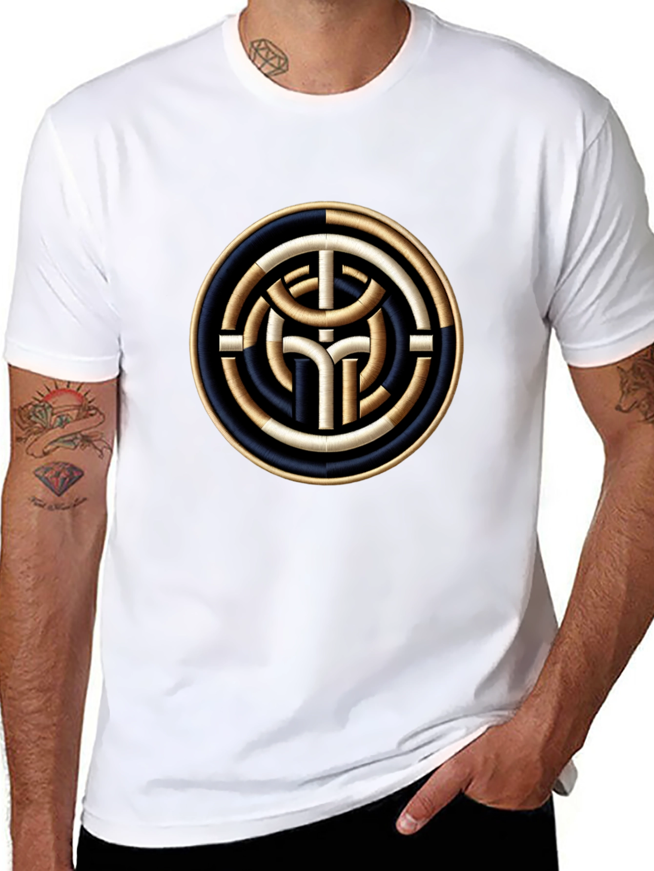 Circular Celtic Knot Design T-Shirt - Black