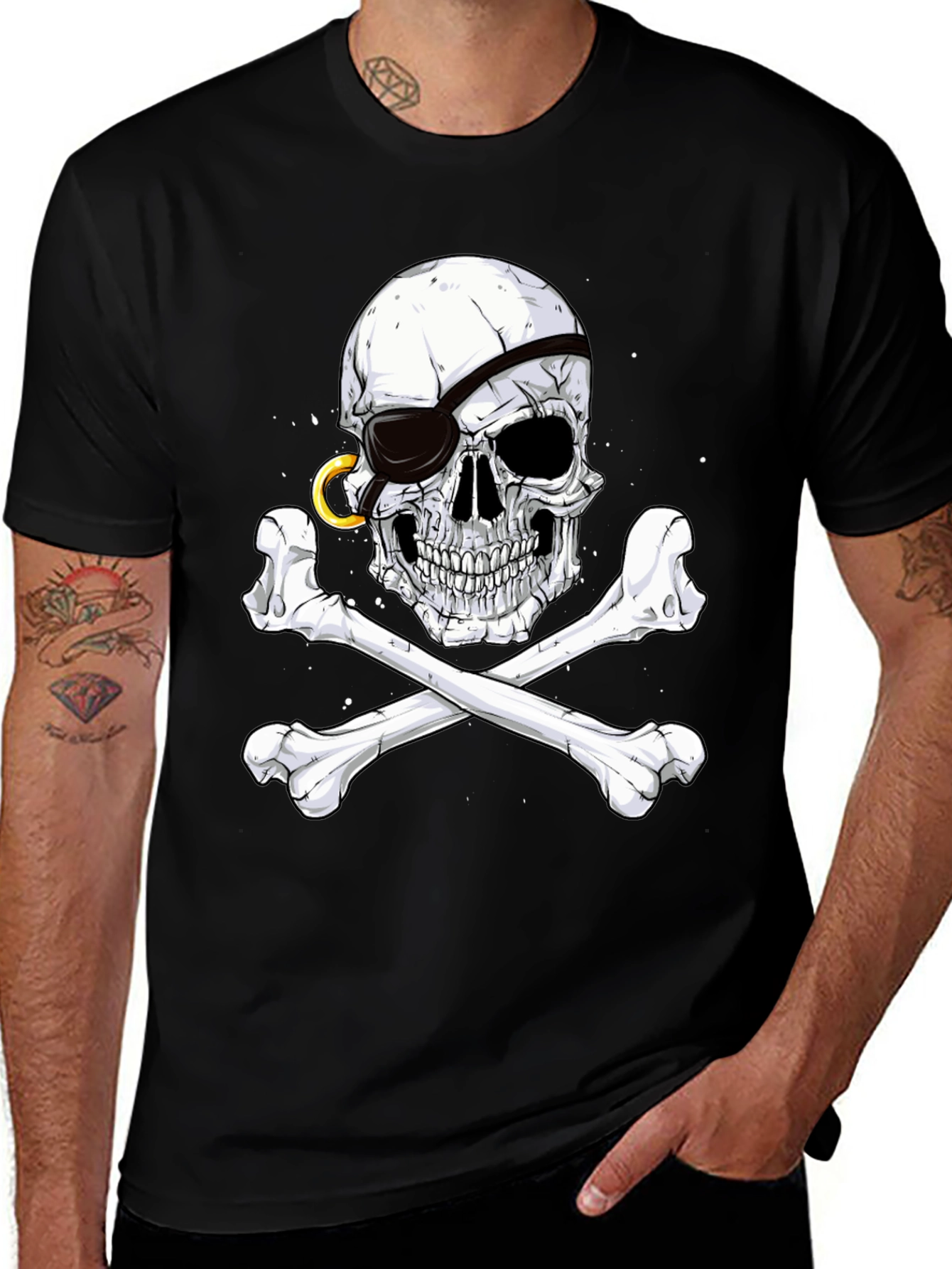 Pirate Skull & Crossbones Graphic Tee - Bold & Edgy Design